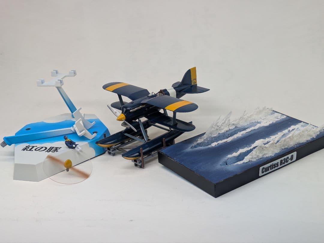 やっこー様専用』紅の豚 1/72 カーチスR−3C-0. プラモデル完成