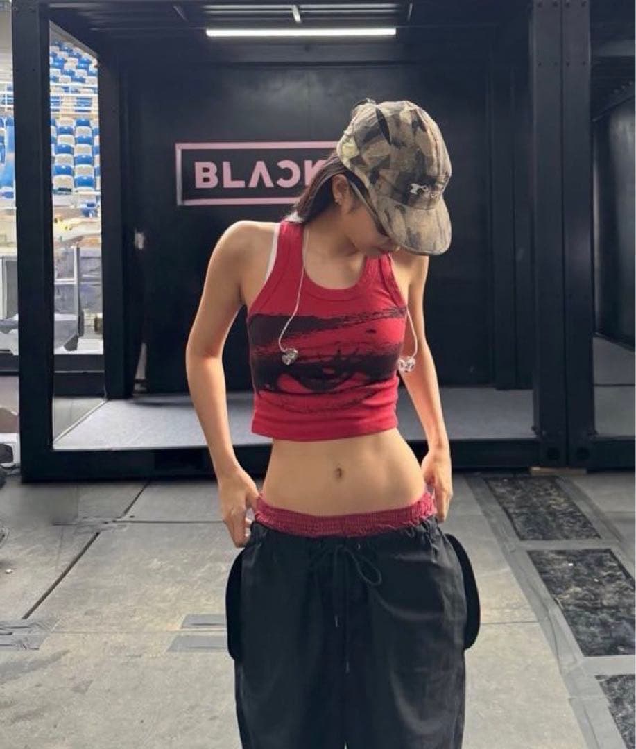 Jennie Ruby Eye tanktop Sサイズ