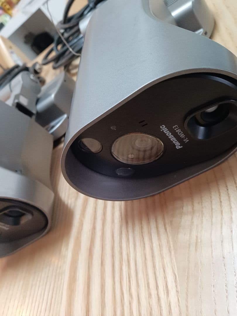 Panasonic センサーライト付屋外ワイヤレスカメラ 電源直結式 VL