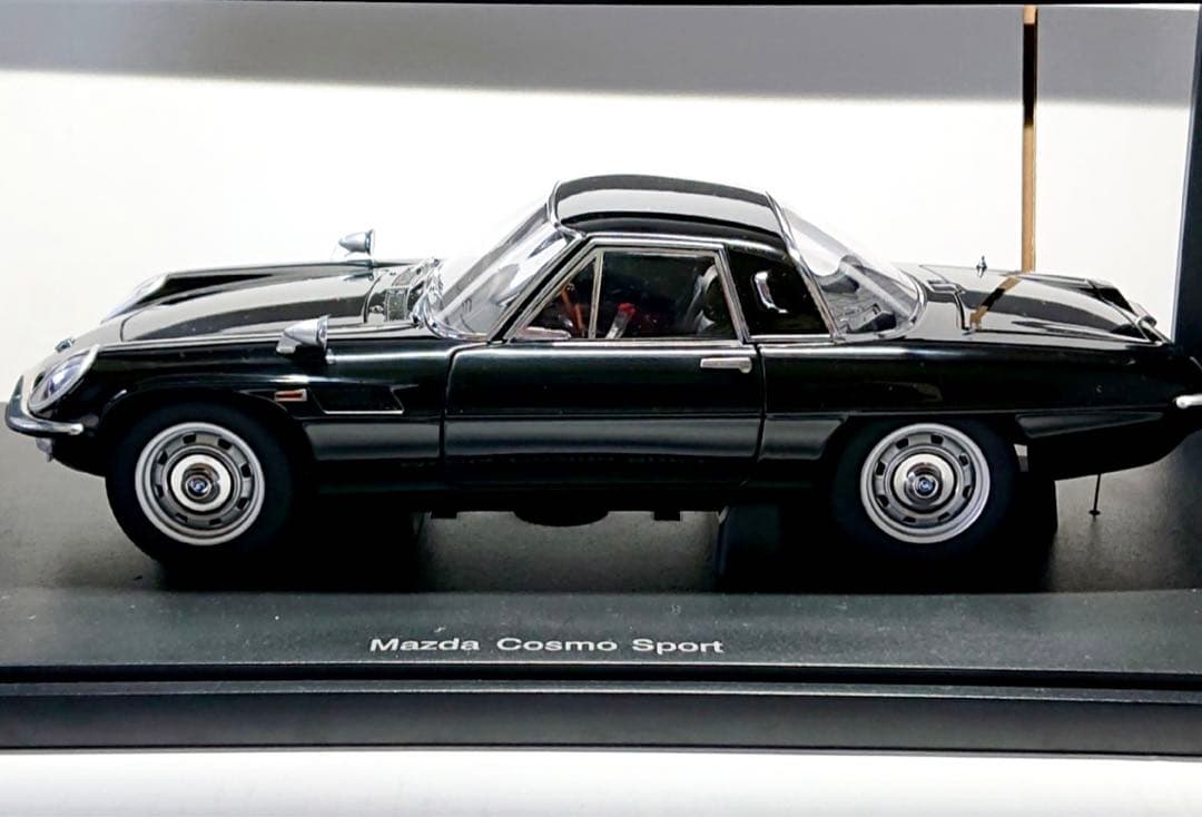 価格変更1/18 オートアート マツダコスモスポーツ 世界900台ブラック未展示