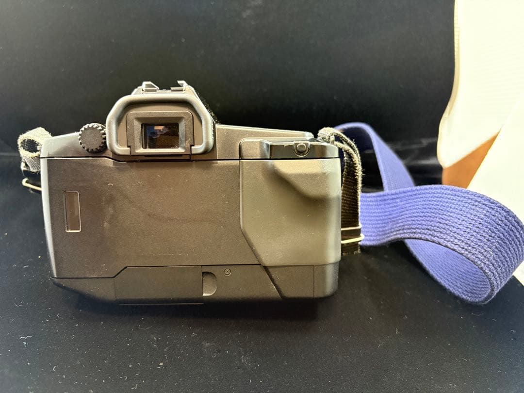 Nikon FE フィルムカメラ MICRO−NIKKOR レンズ付き 訳あり‼️