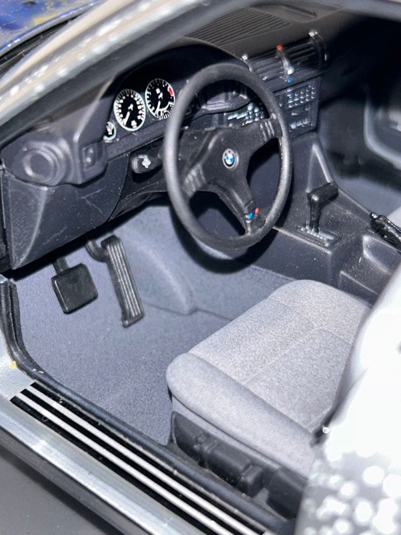 加山又造作　アート模型＋カー冊子 BMW ５シリーズ完成品