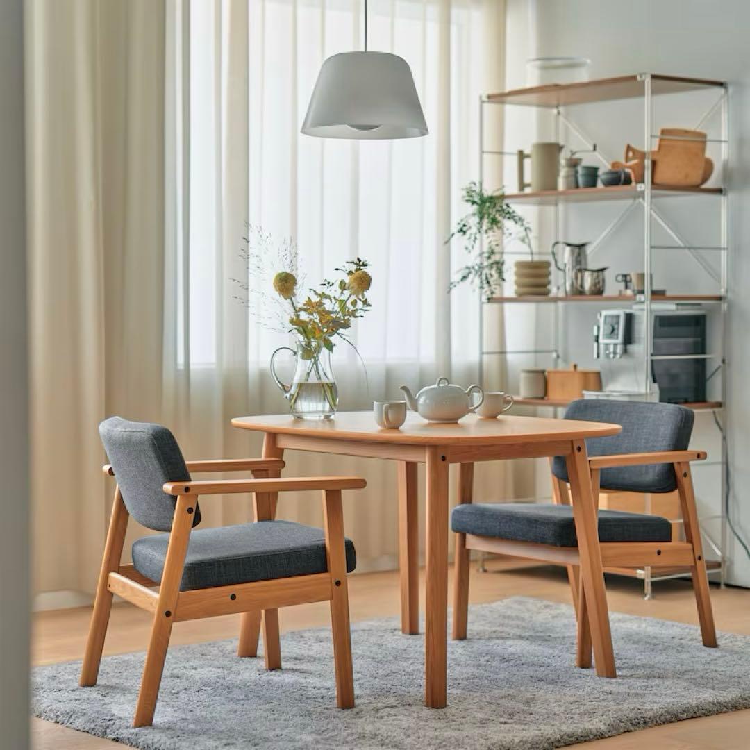 無印良品　高さが変えられるテーブル