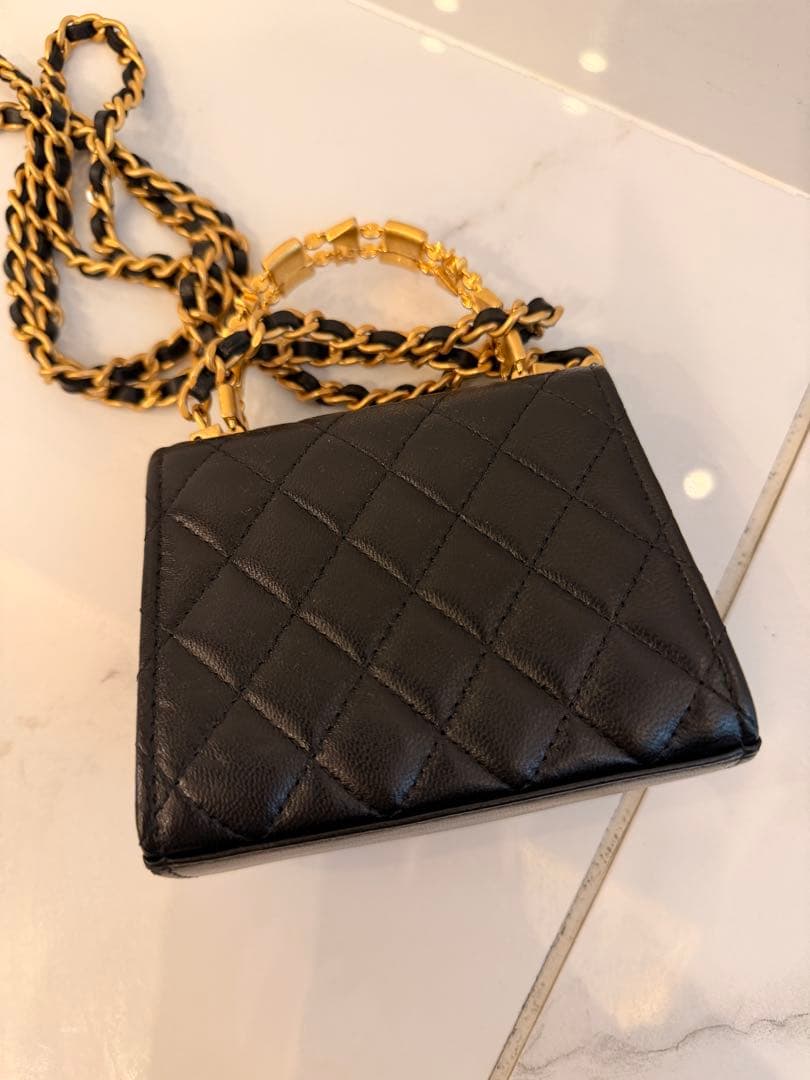シャネルミニチェーンバッグ