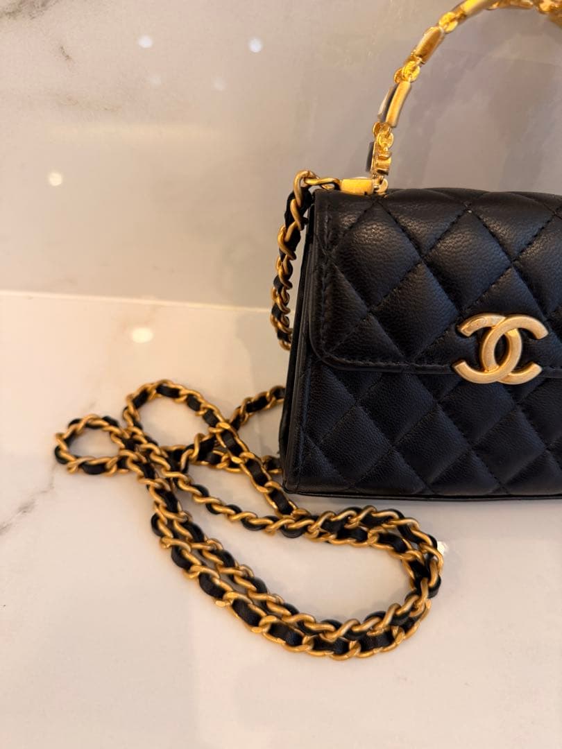 シャネルミニチェーンバッグ