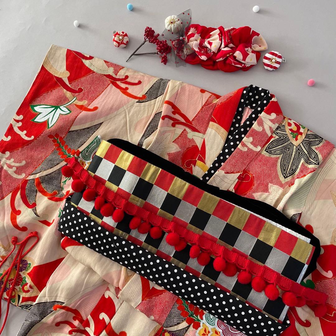 七五三　５歳〜６歳向き　アンティークお着物セット　髪飾り付き