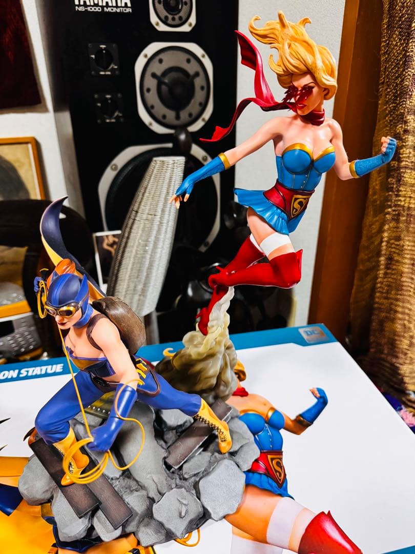 ✴︎安い！✴︎スーパーガール&バットガールDC CELEBRATION STATUE