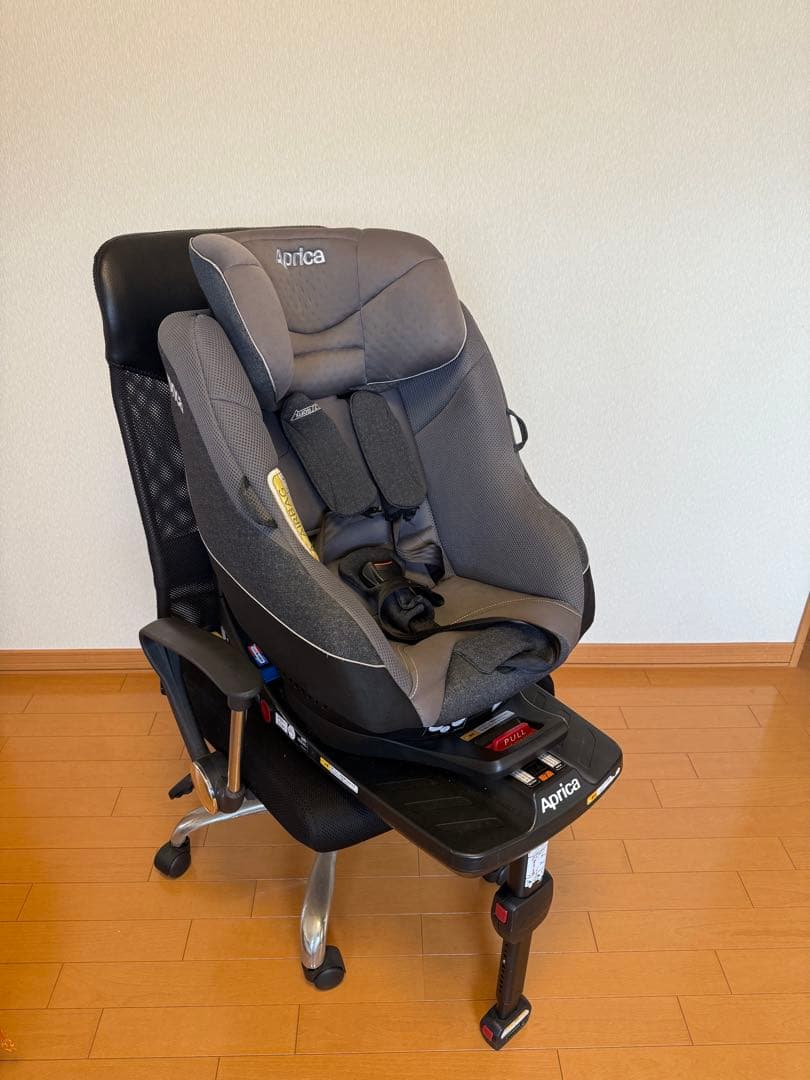 アップリカ チャイルドシート クルリラ プレミアム ISOFIX 回転式 高級