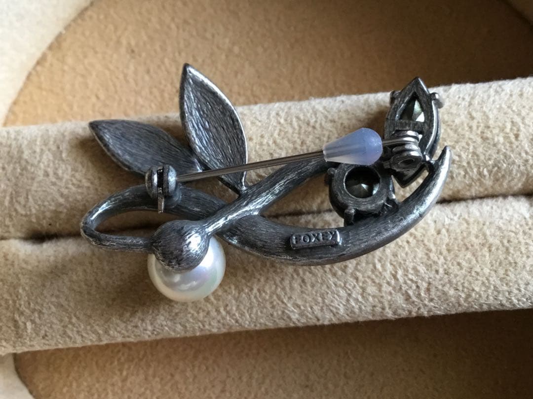 在庫一掃セール中！職人技が一粒光るパールと輝きを放つストーン