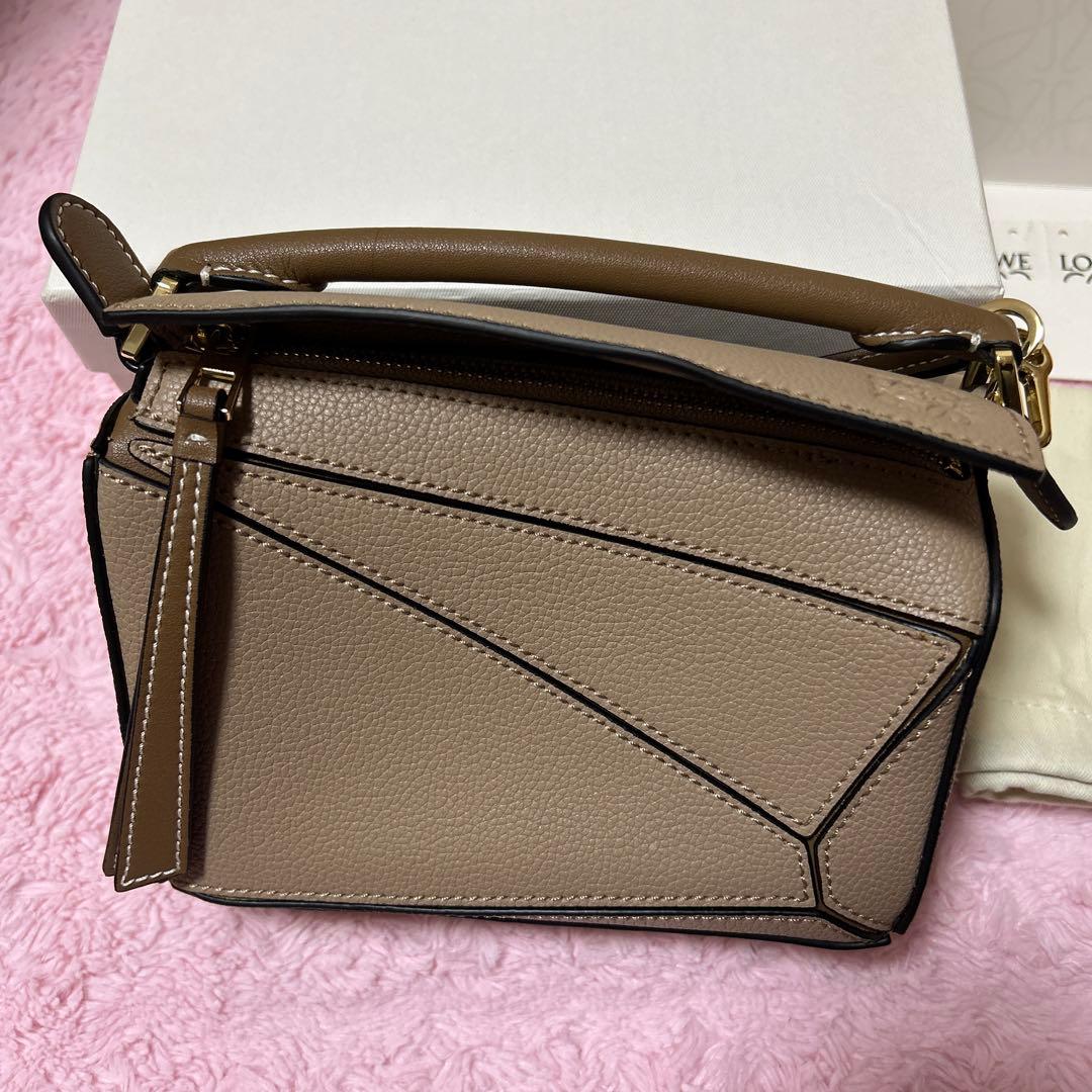 LOEWE サンド　ショルダーバッグ