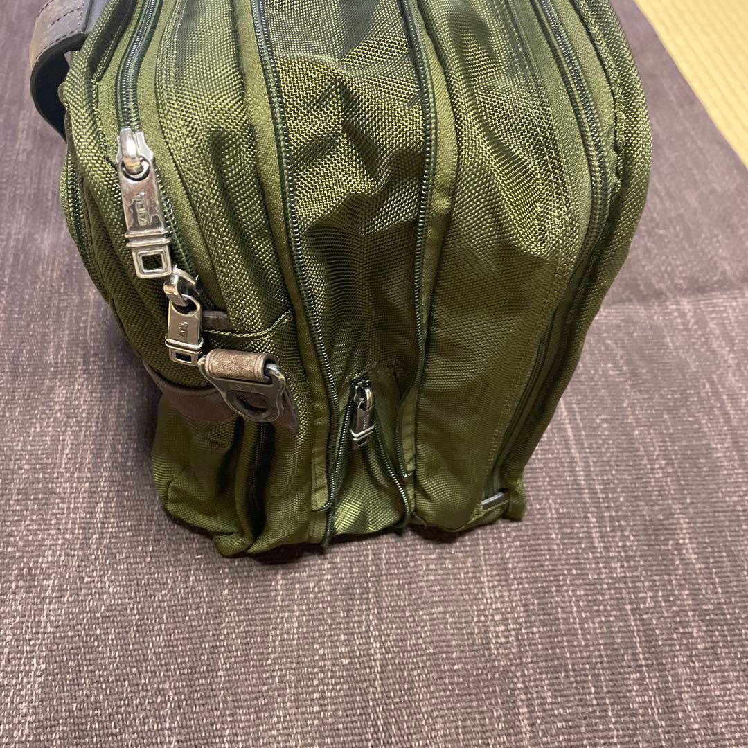 TUMI エクスパンダブル・オーガナイザー・コンピューター・ブリーフ