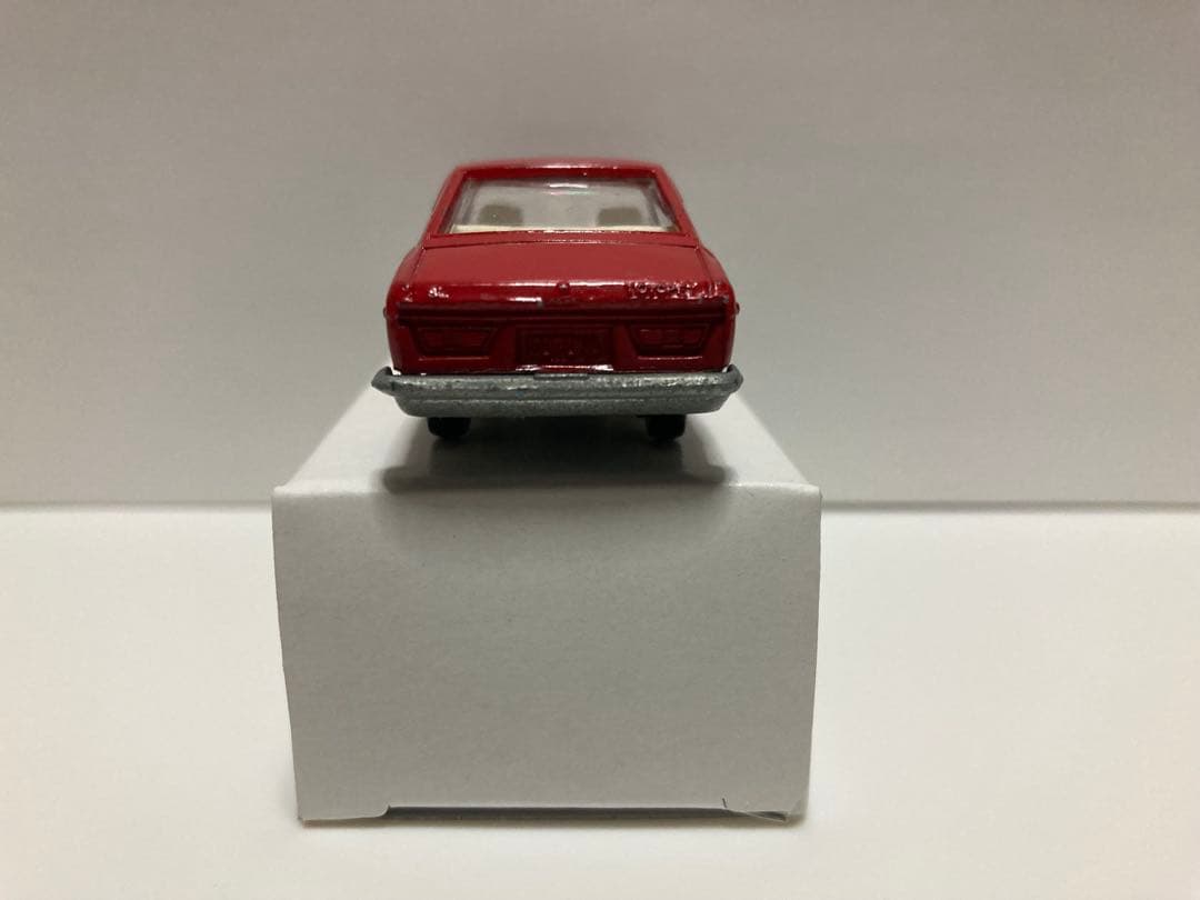 トミカ　日本製　ニュー　コロナ　1700 1Aホイール　赤