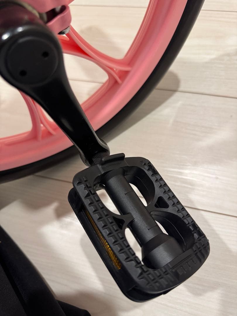 【ほぼ新品】TOEI LIGHT 一輪車 16インチ ピンク ノーパンクタイヤ