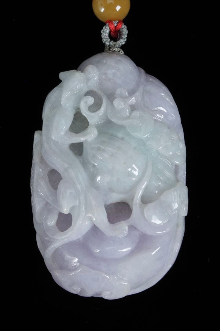 【中国美術】 ラベンダー翡翠 紫翡翠手彫 細密彫刻 龍紋 握り石 根付 紐付 中国美術】 ラベンダー翡翠 紫翡翠手彫 細密彫刻 龍紋 握り石 根付