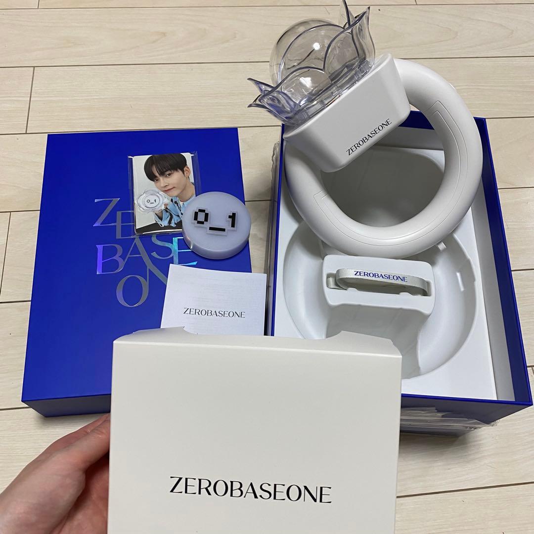 新品未使用 ZB1 ゼベワン ペンライト トレカセット付 ゼベワン ペンラ