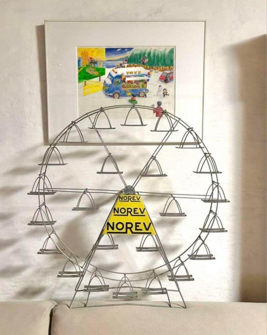 ノレブ社製 1960年代の観覧車ミニカーディスプレー