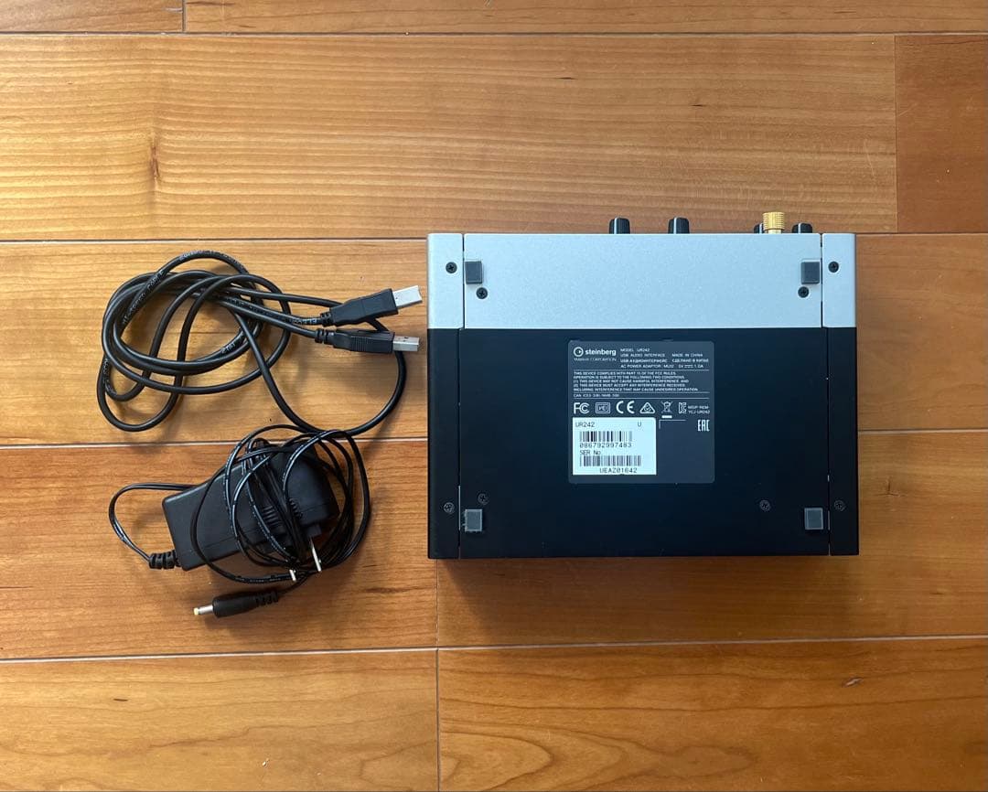 Steinberg UR242 オーディオインターフェイス　中古