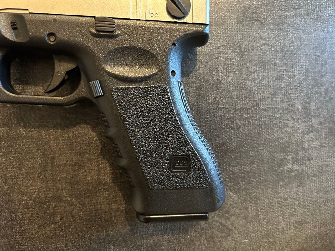 美品・予備マガジン付】東京マルイ GLOCK18Cシルバー リポ化 箱あり
