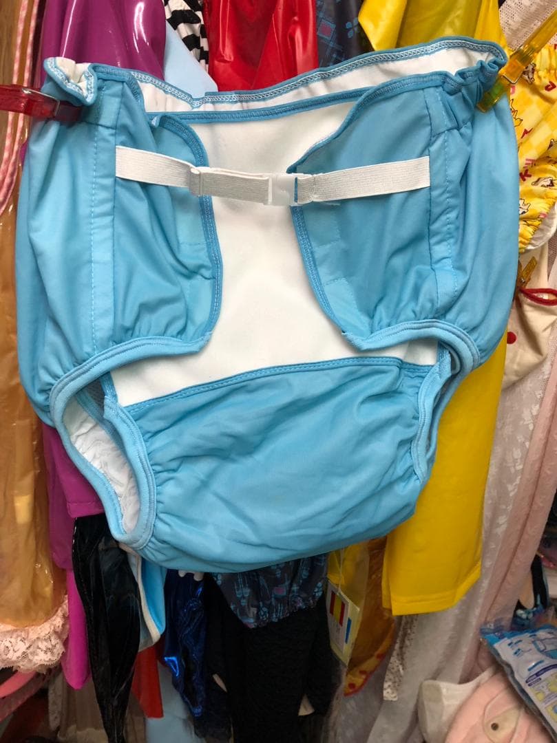 おむつカバーサックス犬柄裏は塩化ビニール+白ネットベルクロ留めナイロン