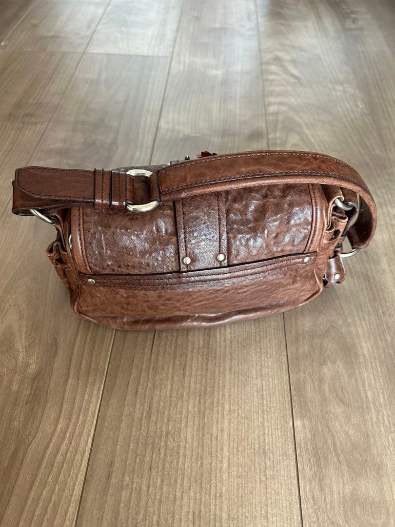 miumiu ミュウミュウ ショルダーバック ブラウン 赤い薔薇バラ飾り