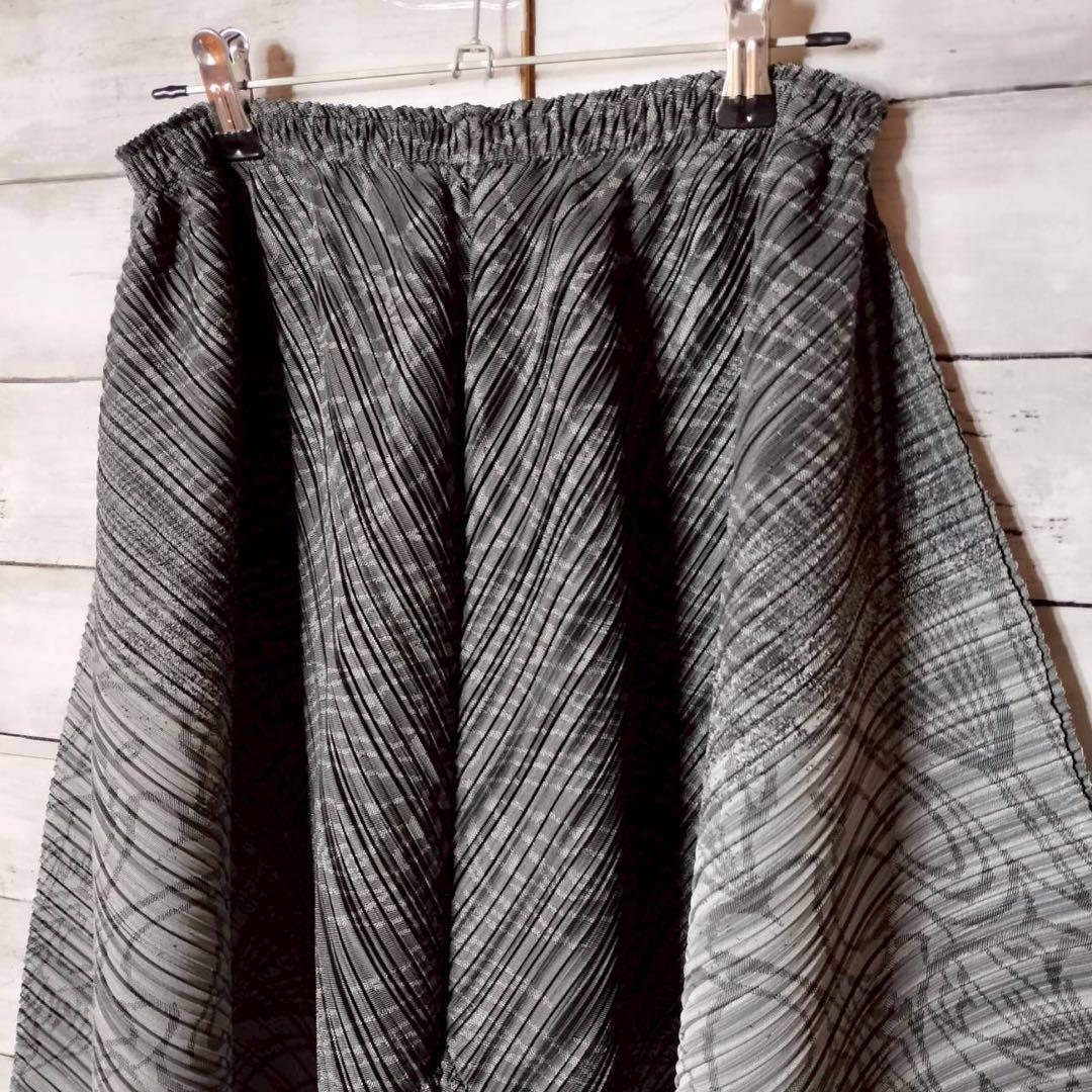 希少なサンプル品 プリーツプリーズ イッセイミヤケ サルエルパンツ ワイド 総柄