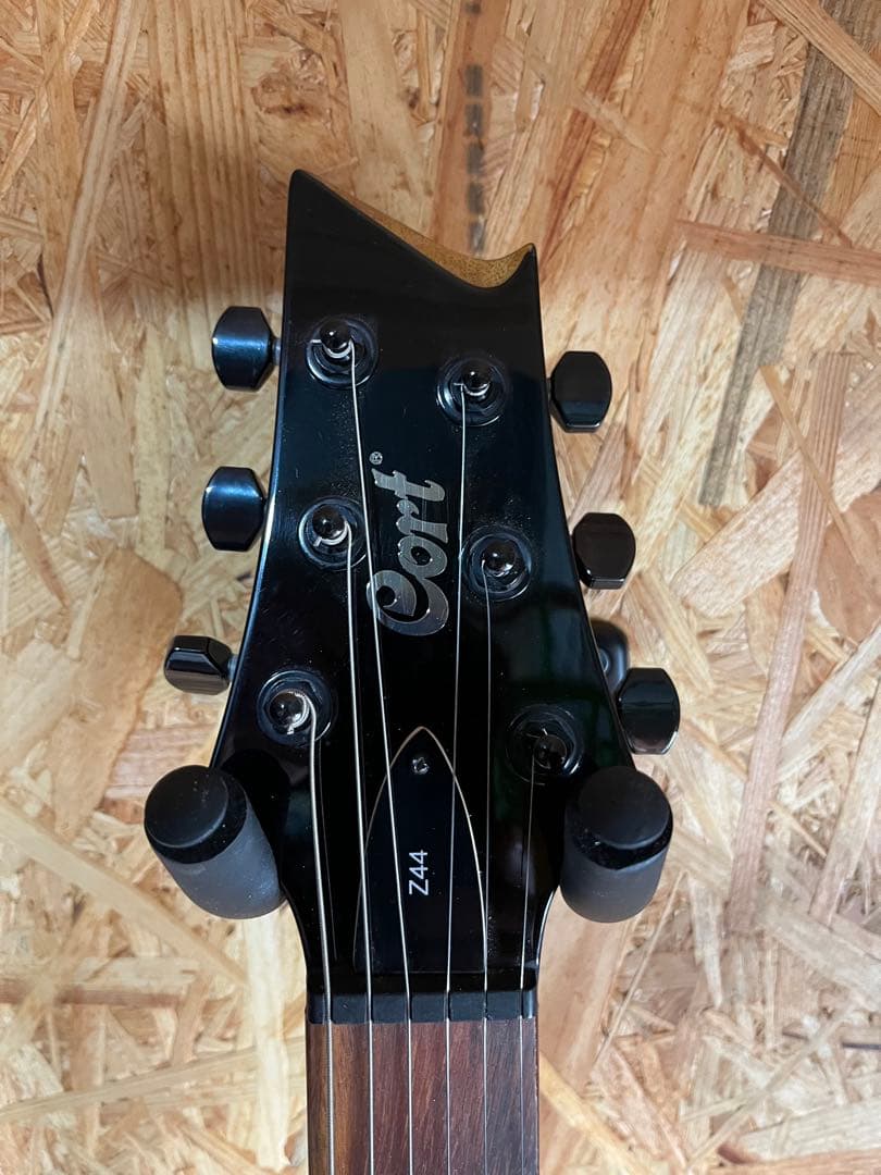 Cort エレキギター！