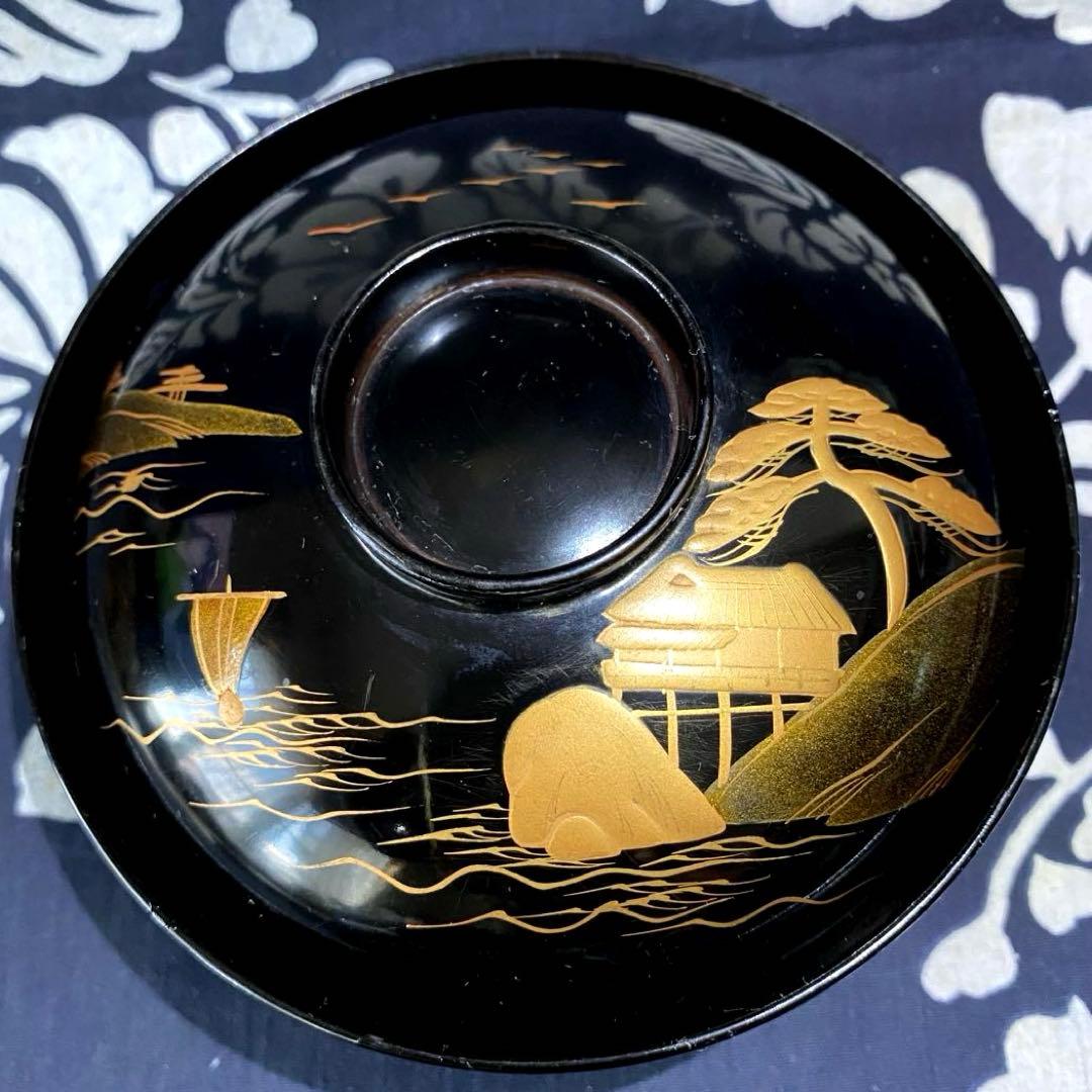 大正時代物・骨董　天然木製黒色漆器椀　金蒔絵・風景画に松葉　菓子椀・雑煮椀　三客