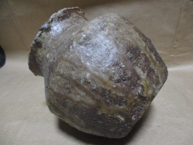 古信楽の壺　R69-2