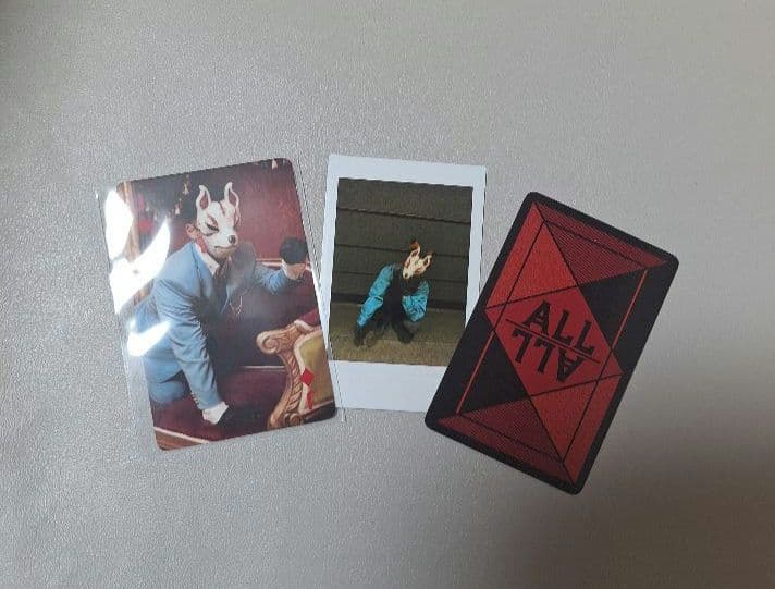 O-MENZ きつねさんチェキ&トランプセット③ - メルカリ