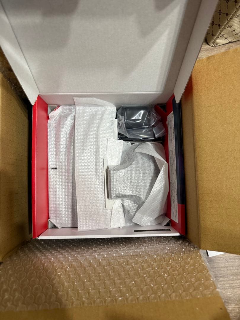 【新品未使用】Nintendo Switch2 多言語 本体 ネオンブルーレッド