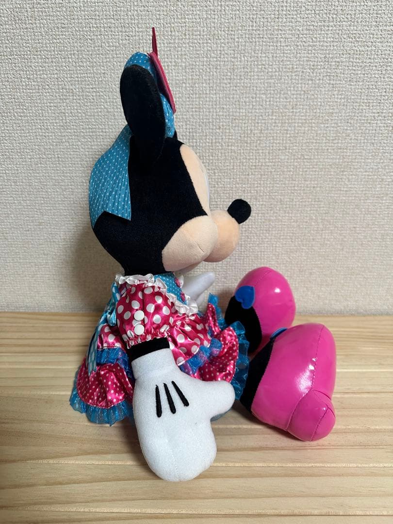 ミニーファンダーランド　パルパルーザ　ミニーマウス　ぬいぐるみ　タグ付き