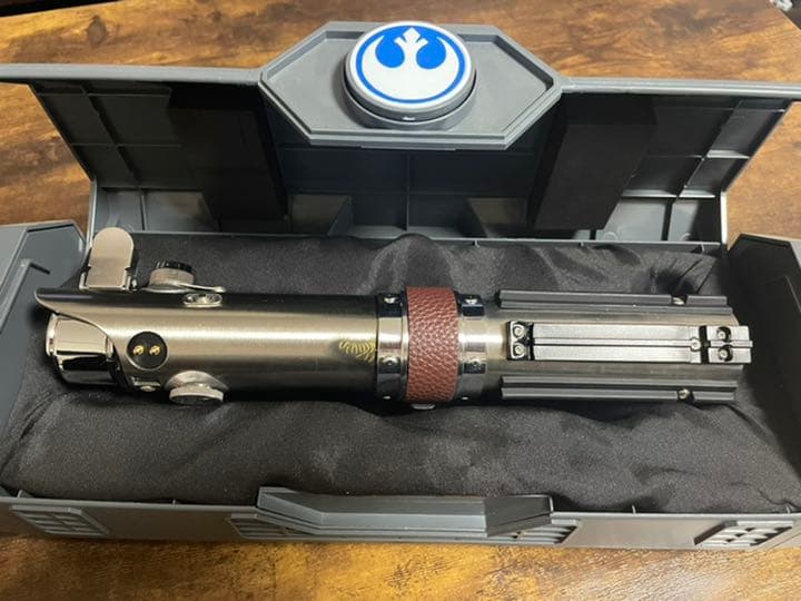 ギャラクシーズエッジ限定 レイ(ep9)レガシーライトセーバー