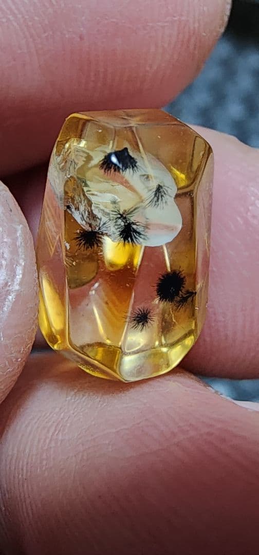 超レア○ホランダイト含有シトリン