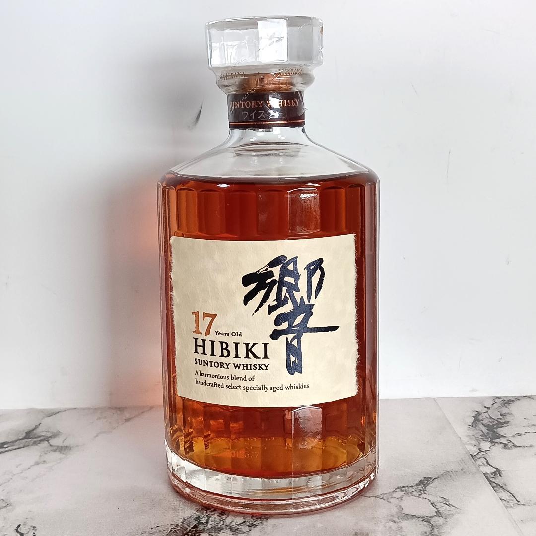 未開栓】サントリー 響 HIBIKI ウイスキー 17年 700ml 43%