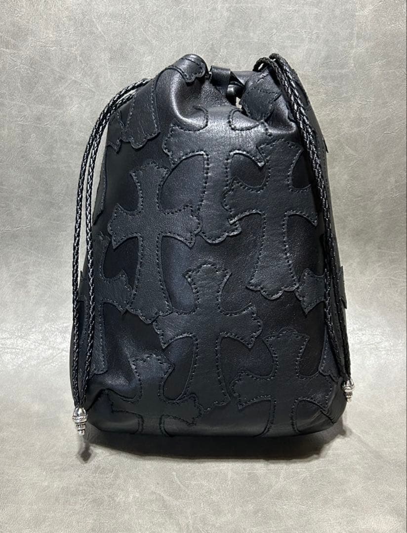 レザー巾着　クロスパッチ、総柄