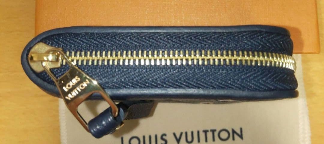 三連休限定値下げ☆未使用☆ヴィトン ジッピーパース モノグラムアンプラント