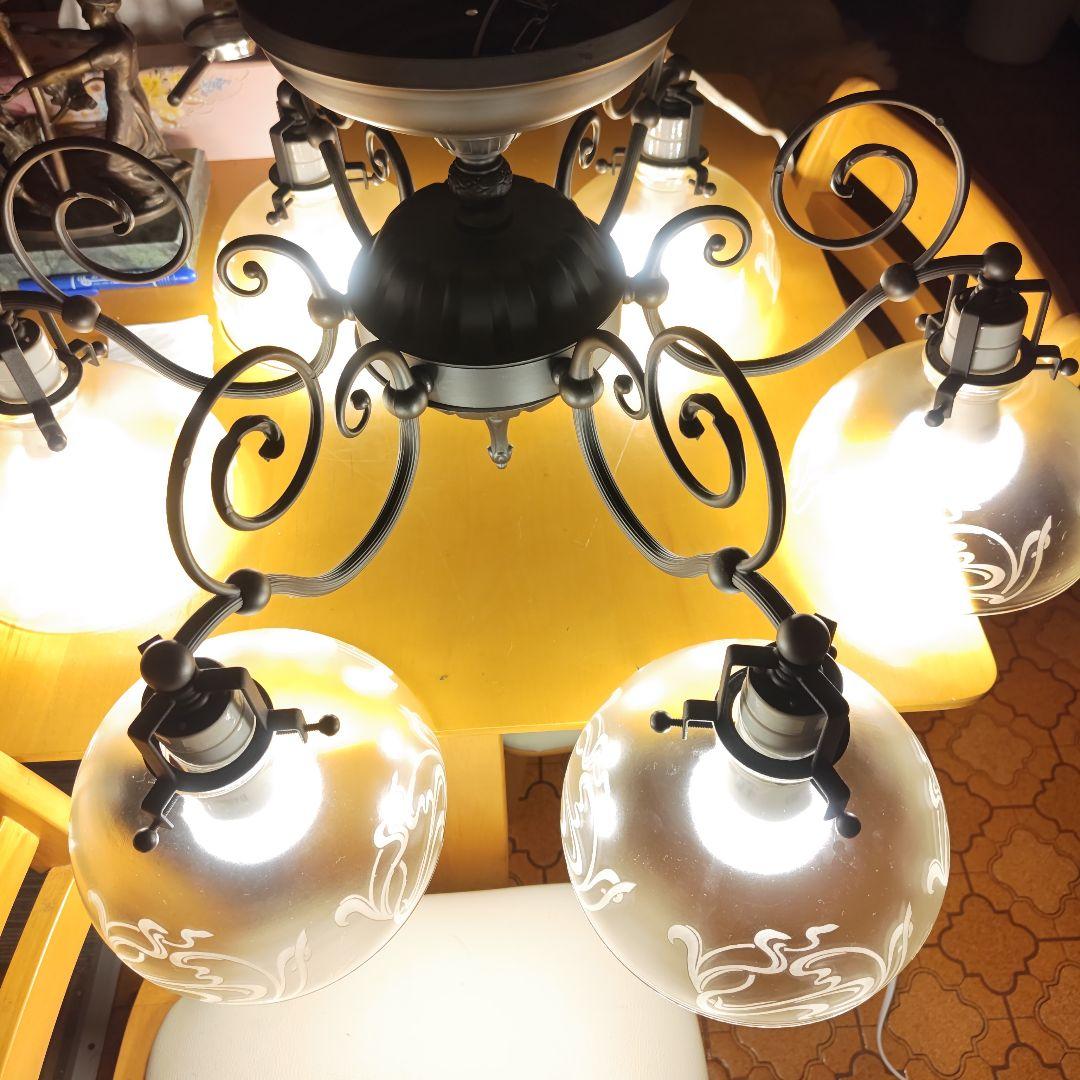 希少 2007年製 iDC大塚家具 Vianne社ガラスシェード シャンデリア