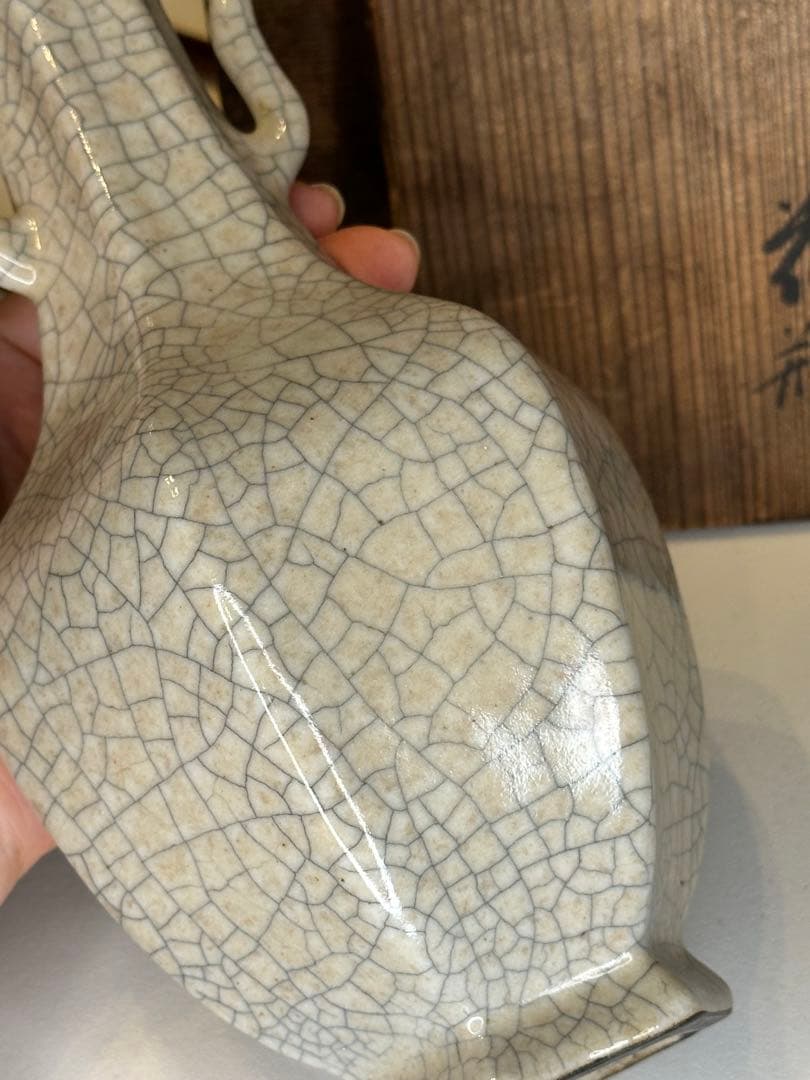 工場 直営 店ホビー・楽器・アート - 大清乾隆年製 開片双耳瓶 賞瓶