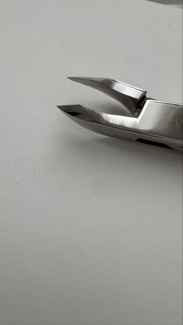 光キューティクルニッパー　Tiara by Felicia 4mm