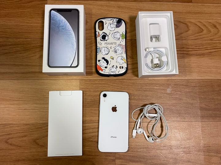 iPhone XR White 64 GB auおまけ付き