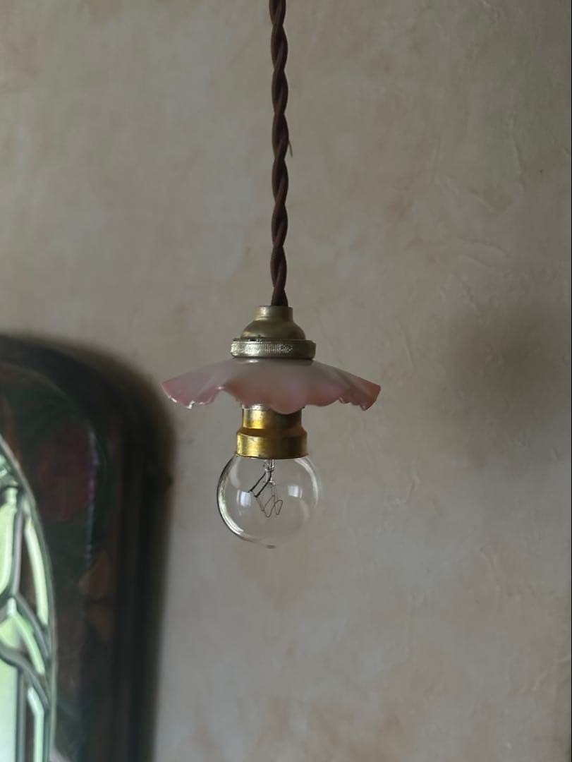 ひーこページになります＊ オパリンローズの小さな可愛らしいアトリエランプ＊