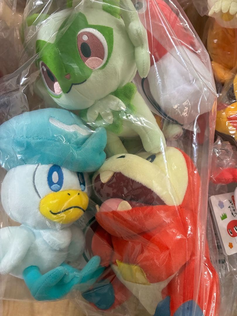 ピカピカボックス　ポケモン　ぬいぐるみ　ニャオハ　クワッス等　フィギュア