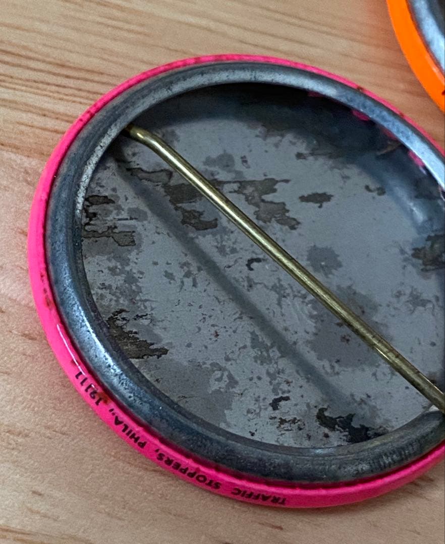 60's 70's ヴィンテージ vintage SHIT スマイリー 缶バッジ - メルカリ