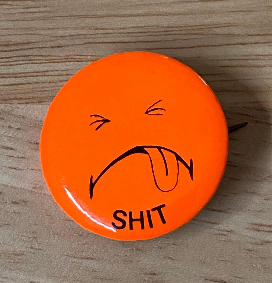 60's 70's ヴィンテージ vintage SHIT スマイリー 缶バッジ - メルカリ