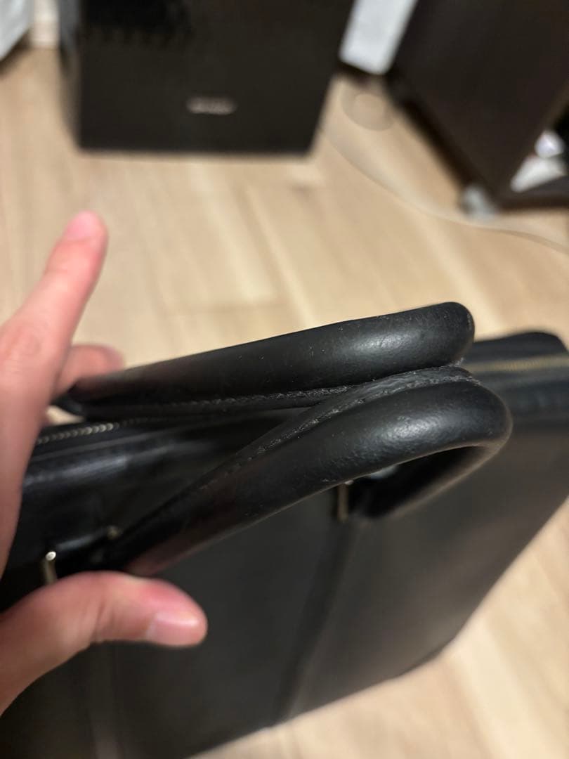 ルイヴィトン ビジネスバッグ エピ 正規品