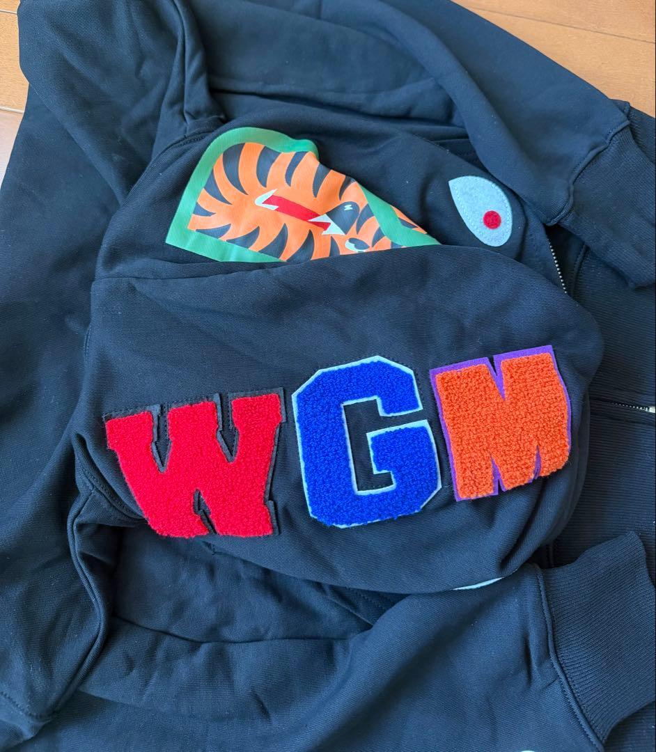 か*い様 A BATHING APE シャークパーカー