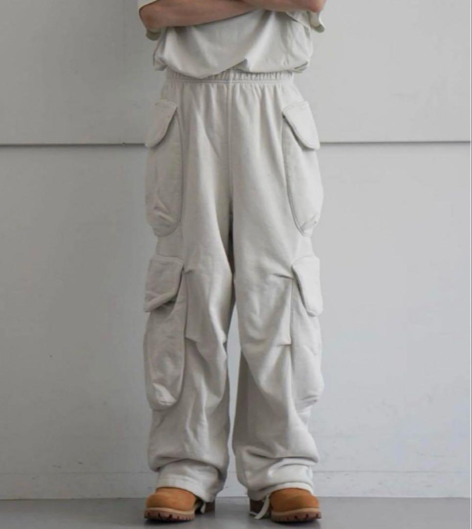 あおば着用　entire studios スウェットカーゴ