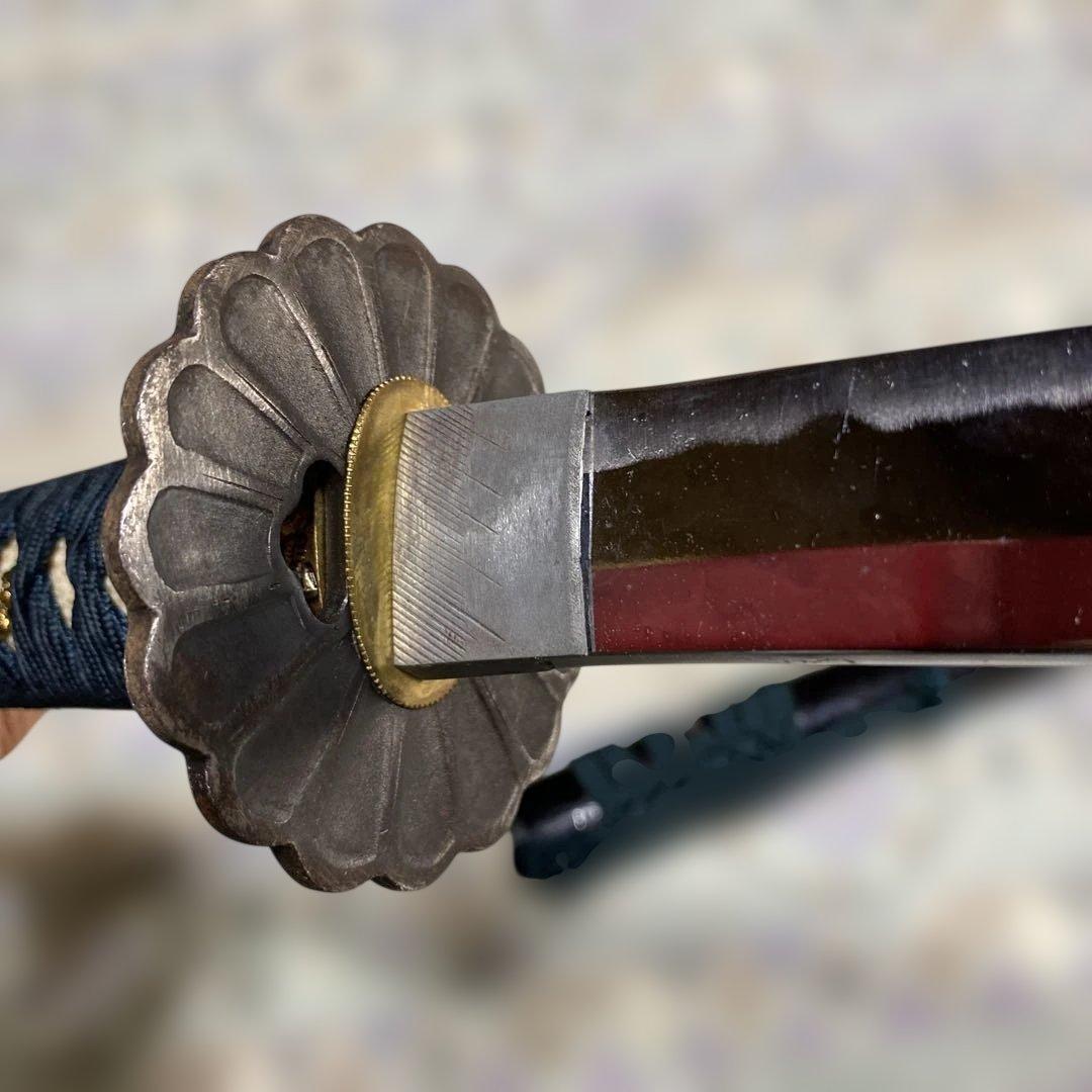 模造刀(居合刀) 紺色柄 菊彫丸鍔 黒呂鞘 - メルカリ