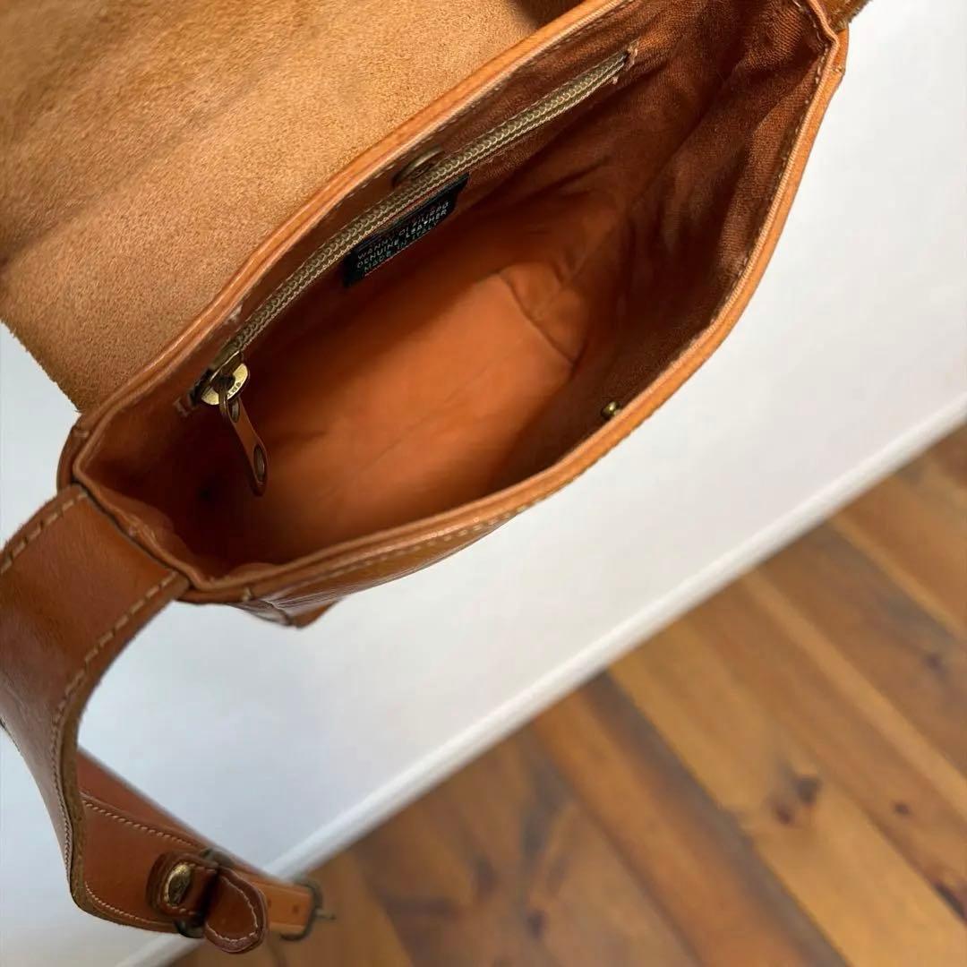 IL BISONTE スクエアレザーショルダーバッグ イタリア製