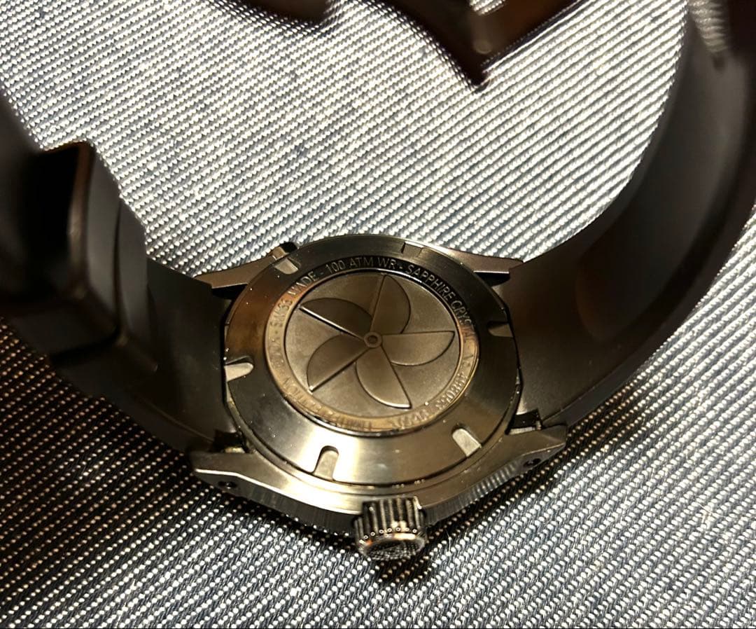 EDOXクラス1アイスシャークⅡ 世界限定100本　96001-37NV-NIV